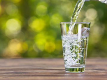 Are You Taking the Right Amount of Water With Your Medicine?